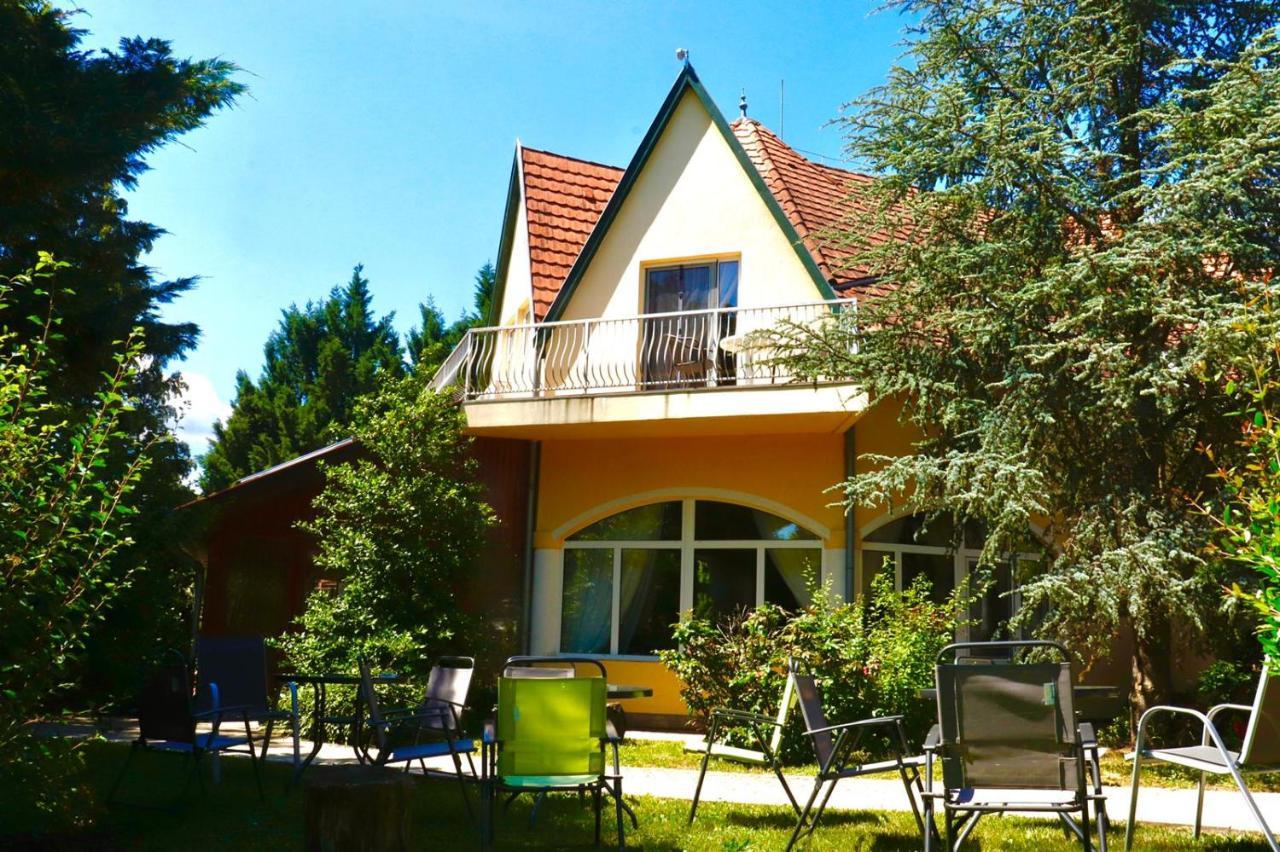 Hotel Wagner Panzió Cserszegtomaj Exterior foto