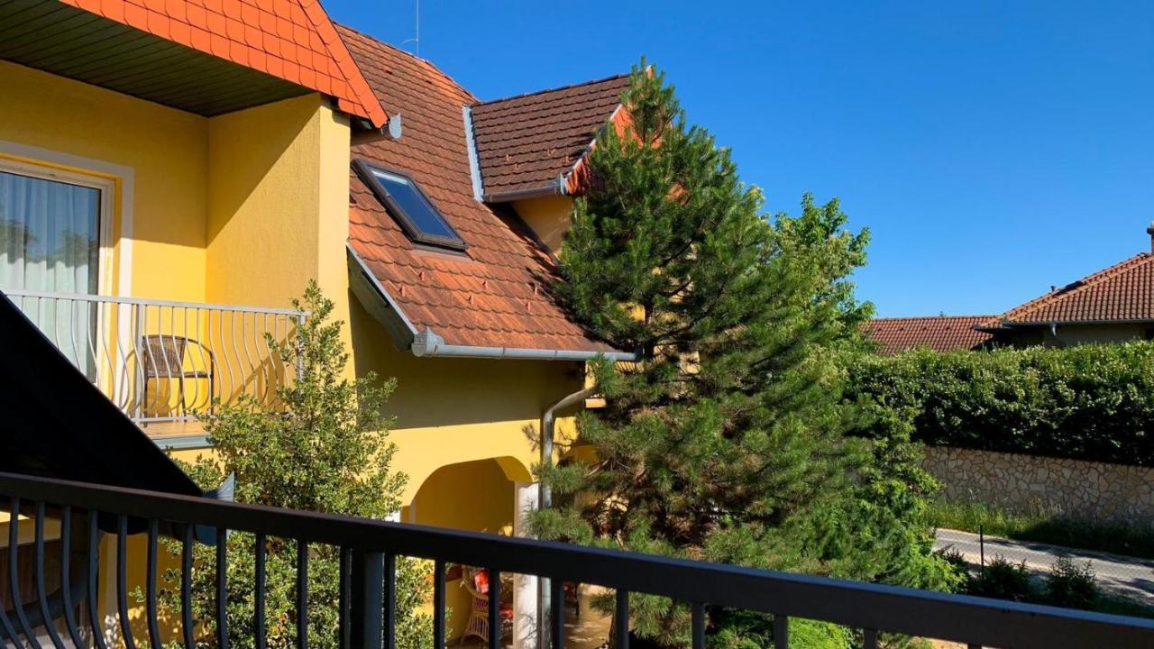 Hotel Wagner Panzió Cserszegtomaj Exterior foto
